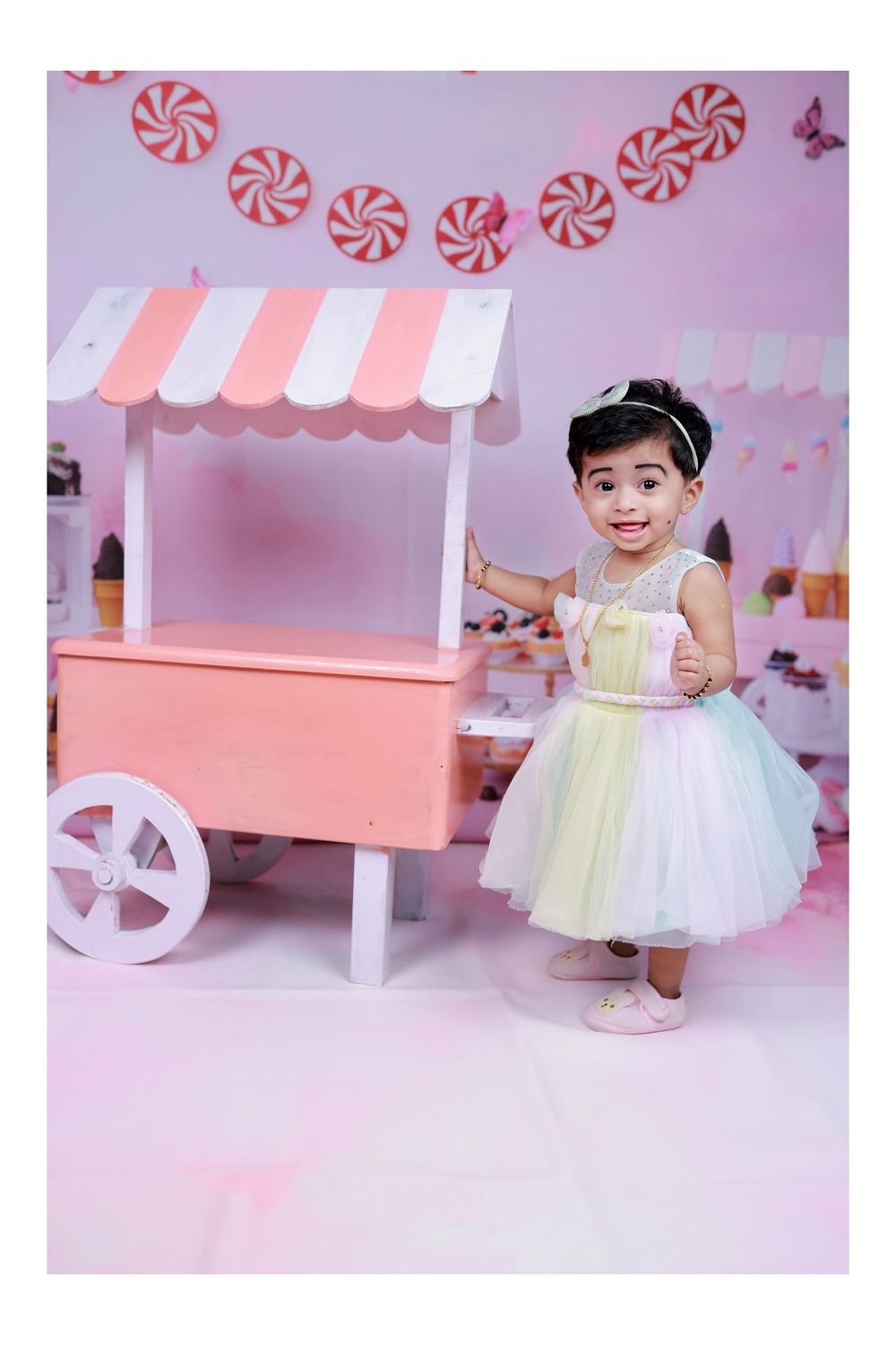 Cherished Beginnings: Baby & Family Sessions